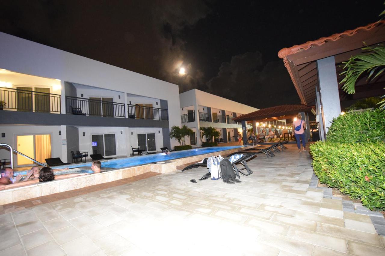 Arena Condos Aruba - Few Steps From Eagle Beach! パームビーチ エクステリア 写真