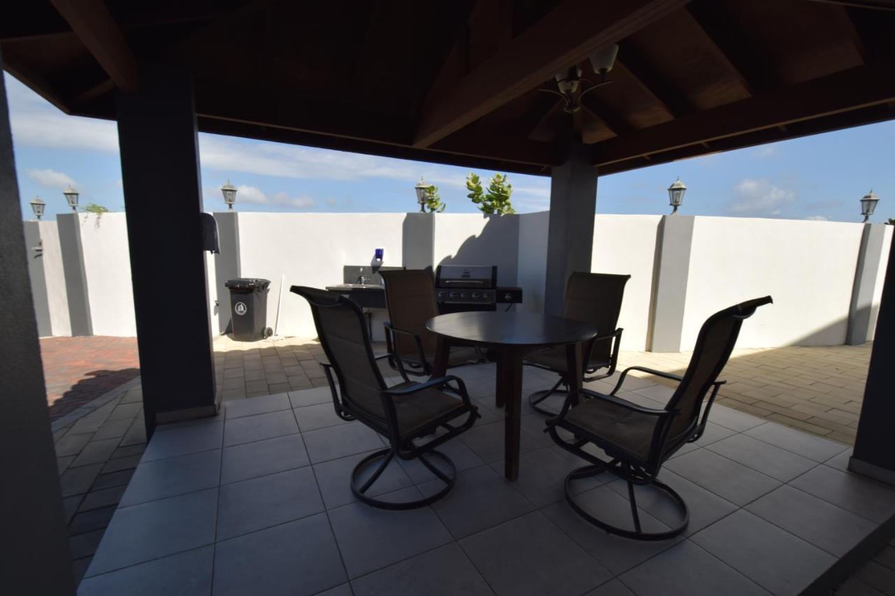 Arena Condos Aruba - Few Steps From Eagle Beach! パームビーチ エクステリア 写真